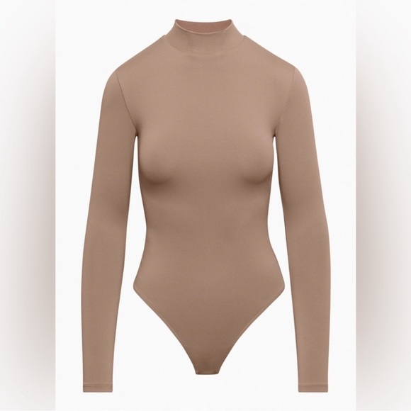 Aritzia Babaton Contour Mockneck Longsleeve Bodysuit in Clay Size 1x - Picture 3 of 15